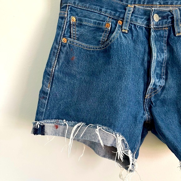 Levis 501 Denim Cut Off Shorts Size 32 - Picture 3 of 9